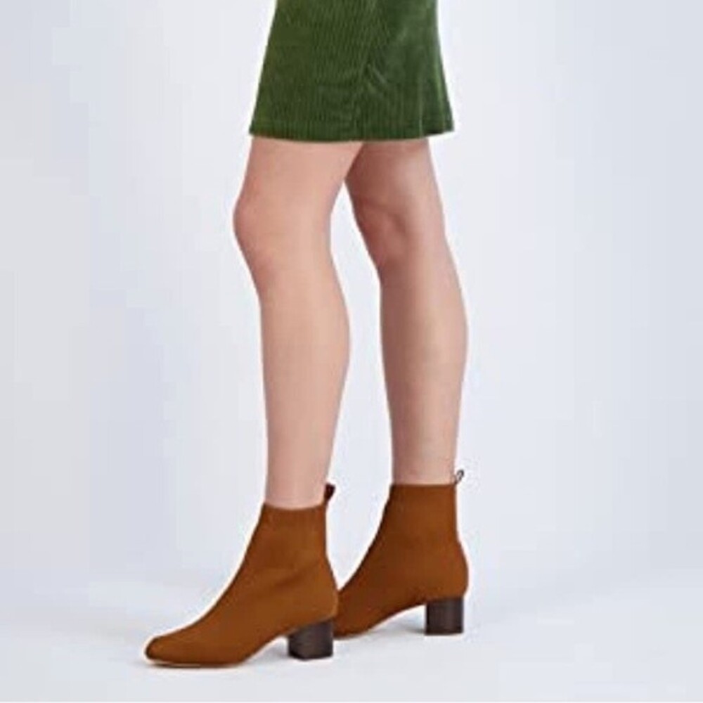 CUSHIONAIRE Neely Stretch bootie +Memory Foam in Tan 8.5 - Picture 3 of 4